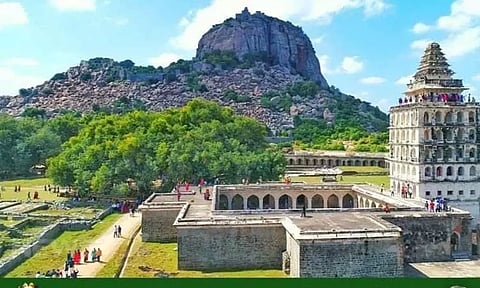 சுற்றுலா பயணிகளுக்கு 10 நாட்கள் அனுமதி இலவசம்