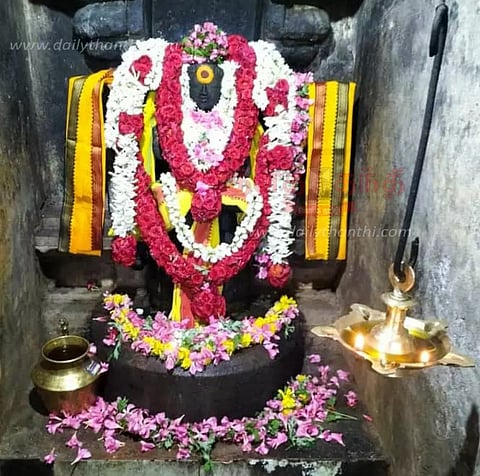 நீடாமங்கலம் காசிவிசுவநாதர் கோவிலில் குருப்பெயர்ச்சி விழா