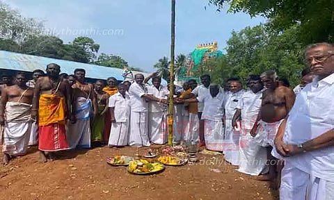 சேவுக பெருமாள் அய்யனார் கோவிலில் கும்பாபிஷேக விழாவிற்காக முகூர்த்தக்கால் நடும் நிகழ்ச்சி