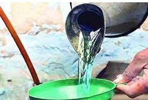 ரேஷன் கார்டுதாரர்களுக்கு அத்தியாவசிய பொருட்கள் வழங்க மாற்று ஏற்பாடு