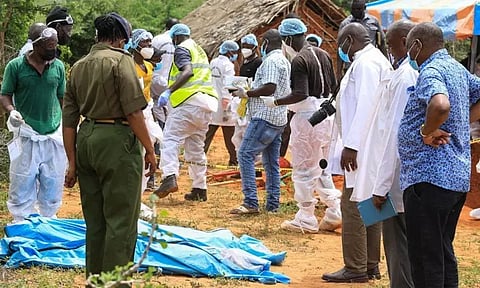 கென்யா: பாதிரியாரின் போதனையை கேட்டு பட்டினி கிடந்து உயிரிழந்தவர்களின் எண்ணிக்கை 90 ஆக உயர்வு