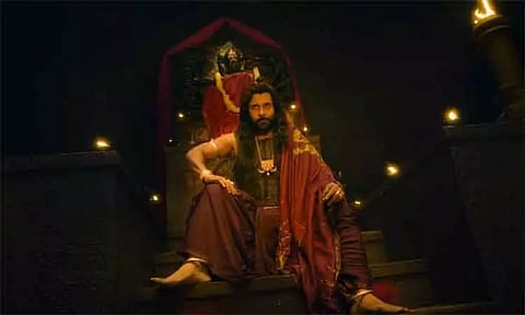 பொன்னியின் செல்வன்-2 படத்திற்கு நள்ளிரவு, அதிகாலை சிறப்பு காட்சிகள் இல்லை - திரையரங்க உரிமையாளர்கள் சங்கம் முடிவு