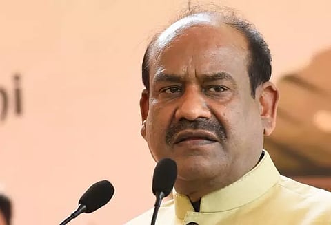 ராஜஸ்தானில் மக்களவை சபாநாயகர் உதவியாளர்களை தாக்கி செல்போன்கள் கொள்ளை