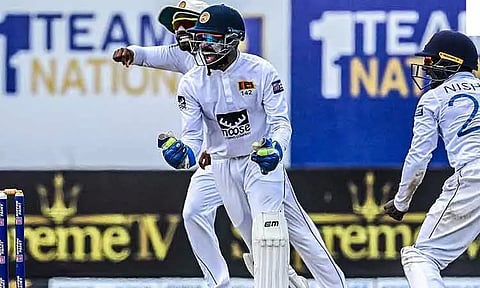 அயர்லாந்து அணியை வீழ்த்தி டெஸ்ட் தொடரை கைப்பற்றியது இலங்கை