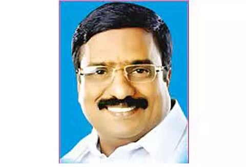 ஆர்.எஸ்.எஸ். சித்தாந்தத்தை திணிக்க முயற்சி