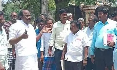 சாலை, ரேஷன் கடை அமைப்பது குறித்து வசந்தம் கார்த்திகேயன் எம்.எல்.ஏ. ஆய்வு