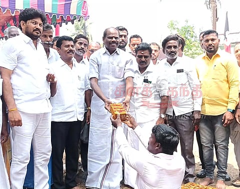 கீழ்குப்பம் கிராமத்தில் ரூ.16¼ லட்சத்தில் புதிய ரேஷன் கடை கட்ட பூமி பூஜை