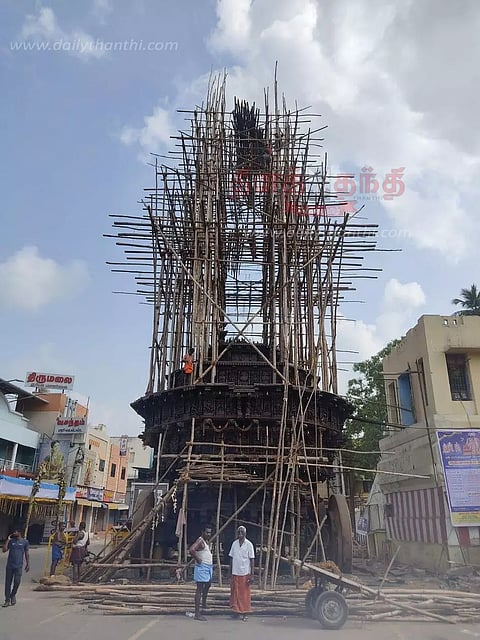 தேர் கட்டுமான பணிகள் தீவிரம்