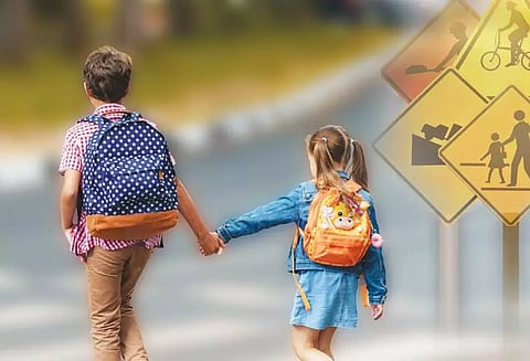 குழந்தைகளுக்கு கற்றுத்தர வேண்டிய சாலைப்பாதுகாப்பு விதிகள்