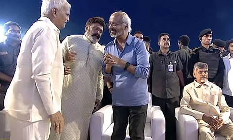 பாலகிருஷ்ணா காரை எட்டி உதைத்தால் 30 அடி தூரம் செல்லும்...! ஆனால் என்னால் செய்ய முடியாது- ரஜினிகாந்த் பேச்சு