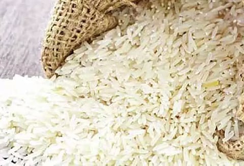 கேரளாவுக்கு கடத்த முயன்ற 2 டன் ரேஷன் அரிசி பறிமுதல்