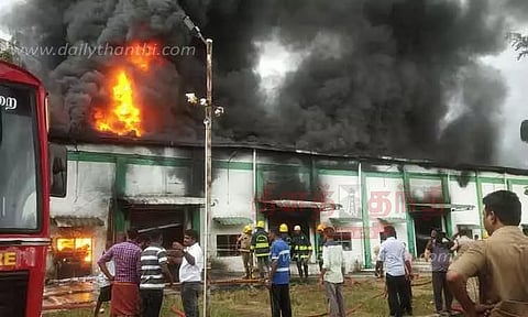 ரப்பர் உற்பத்தியாளர் நிறுவனத்தில் பயங்கர தீ விபத்து