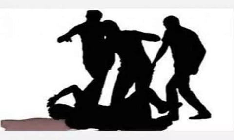 ஈரோட்டில் பரபரப்புகட்டிட தாழிலாளி அடித்து கொலை?