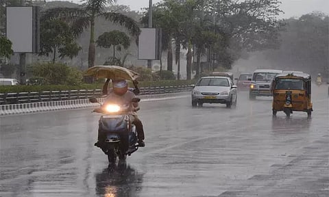 சென்னையில் பல்வேறு இடங்களில் மிதமான மழை..!!