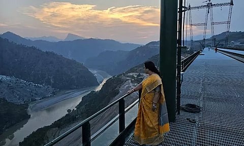 இந்தியாவில் உலகின் மிக உயரம் வாய்ந்த ரெயில்வே பாலம்: சி.என்.என். புகழாரம்