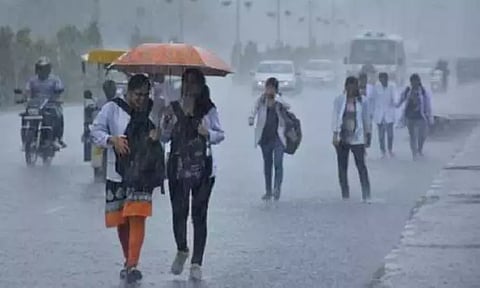 தமிழகத்தில் 3 மாவட்டங்களில் இன்று மிக கனமழைக்கு வாய்ப்பு - சென்னை வானிலை ஆய்வு மையம்