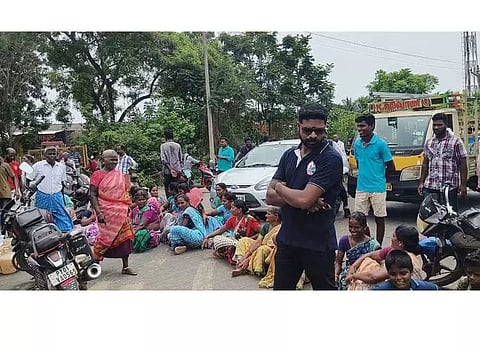 கண்டமங்கலம் அருகேகுடிநீர் கேட்டு பொதுமக்கள் சாலை மறியல்