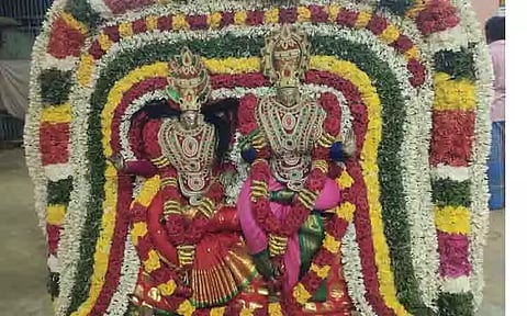 செந்துறையில் திரவுபதி அம்மன் வீதியுலா