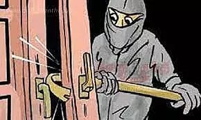 8 பவுன் நகை, பணம் கொள்ளை