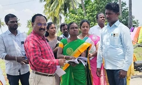 உழவர் சந்தை அமைக்க இடம் தேர்வு