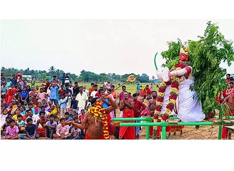 பிரம்மதேசம் அருகேவிஷ்ணு துர்காம்பிகை கோவிலில் சூரசம்ஹார விழா