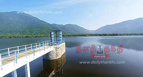 அந்தியூர் வரட்டுப்பள்ளம் அணை நீர்மட்டம் ஒரே நாளில் 1½ அடி உயர்வு