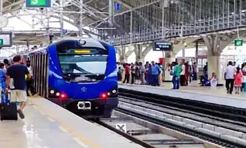 வாகனங்கள் நிறுத்துவதற்கு இடம் தேவைப்படுவதால் ராணுவ இடத்தை குத்தகைக்கு எடுக்க மெட்ரோ ரெயில் நிறுவனம் திட்டம்