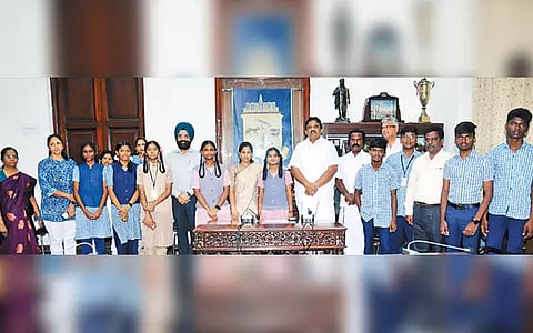 துபாய்க்கு நாளை கல்வி சுற்றுலா செல்லும் சென்னை பள்ளி மாணவர்களுக்கு மேயர் பிரியா வாழ்த்து