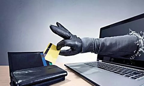 பொது மக்களின் வங்கி கணக்கில் இருந்து ரூ.288.38 கோடி பணம் திருட்டு - சைபர் கிரைம் போலீசார் அதிர்ச்சி தகவல்