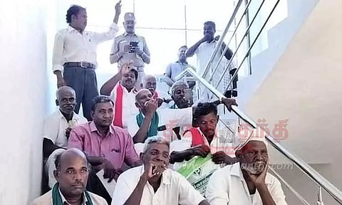குறைதீர்வு கூட்டத்தை புறக்கணித்து விவசாயிகள் வெளிநடப்பு