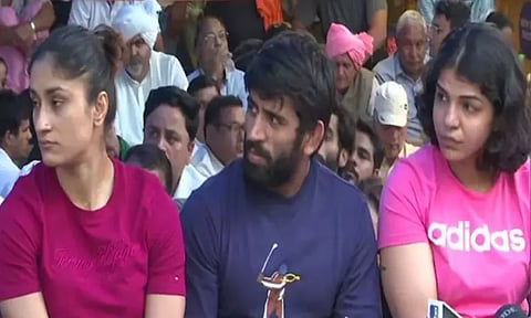 பிரிஜ் பூஷனை உண்மை கண்டறியும் சோதனைக்கு உட்படுத்த வேண்டும் - மல்யுத்த வீரர்கள் வேண்டுகோள்