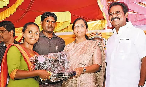 காஞ்சீபுரம் வட்டம் புதுப்பாக்கம் கிராமத்தில் மனுநீதி நாள் முகாம்