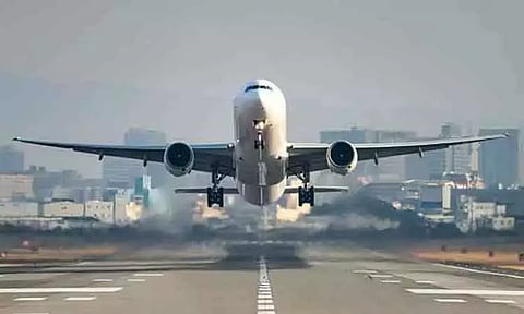 விமானியின் தோழியை காக்பிட்டில் அமர வைத்த விவகாரம்; ஏர் இந்தியாவுக்கு ரூ.30 லட்சம் அபராதம் - டி.ஜி.சி.ஏ. நடவடிக்கை