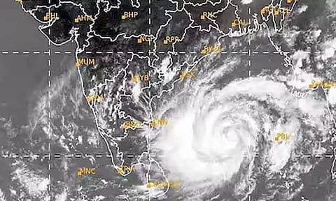 வங்க கடலில் உருவான 'மோக்கா புயல்' கரையை கடந்தது...!