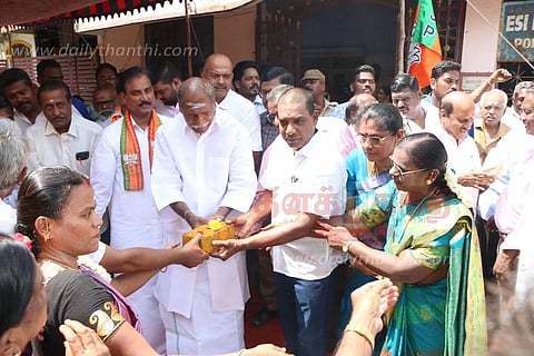 ரூ.9 கோடியில் சாலை சீரமைக்கும் பணிகள்