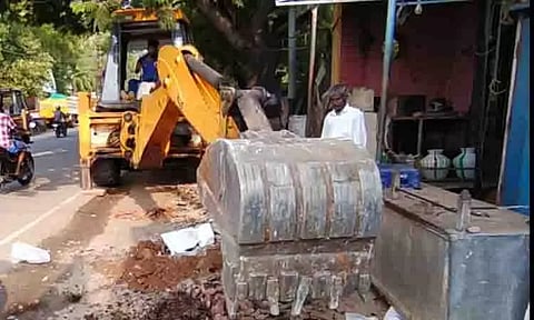 சாலையோர ஆக்கிரமிப்புகளுக்கு நிரந்தர தீர்வு காணப்படுமா?