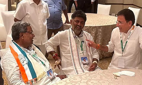 விடிய, விடிய 8 மணி நேரம் நடந்த காங்கிரஸ் எம்.எல்.ஏ.க்கள் கூட்டத்தில் நடந்தது என்ன? பரபரப்பு தகவல்கள்