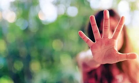 வலைத்தளங்களில் குழந்தைகள் பாலியல் படங்கள்: மத்திய, மாநில அரசுகளுக்கு தேசிய மனித உரிமை ஆணையம் நோட்டீஸ்