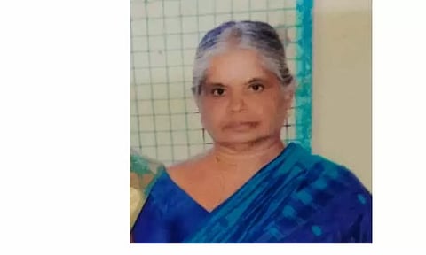 மூதாட்டியை கொன்று 63½ பவுன் நகைகள்-ரூ.10 லட்சம் கொள்ளை