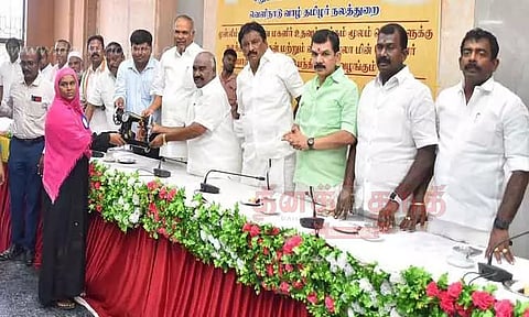 293 பயனாளிகளுக்கு ரூ.22 லட்சம் நலத்திட்ட உதவிகள்; அமைச்சர் செஞ்சி மஸ்தான் வழங்கினார்