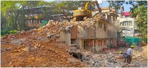 ரூ.347 கோடியில் நடந்து வரும் மதுரை ரெயில் நிலைய மறுசீரமைப்பு பணிகள் தீவிரம்