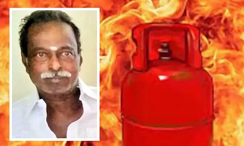 ஆவடியில் கியாஸ் சிலிண்டர் வெடித்து முதியவர் உடல் கருகி சாவு - சிமெண்டு பலகை தூக்கி வீசப்பட்டதில் ஆட்டோ சேதம்