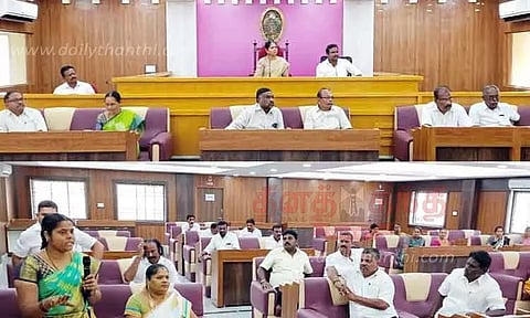 தி.மு.க., அ.தி.மு.க. உறுப்பினர்கள் வாக்குவாதம்