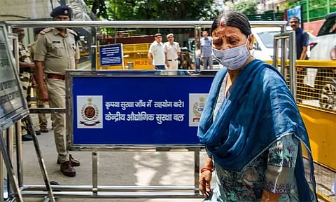 பீகார் முன்னாள் முதல்-மந்திரி ராப்ரி தேவி, அமலாக்கத்துறை முன் ஆஜர்