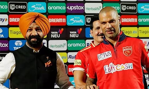 'பவர்பிளேயில் சரியாக பந்து வீசவில்லை' - டெல்லி அணியுடனான தோல்வி குறித்து தவான் கருத்து