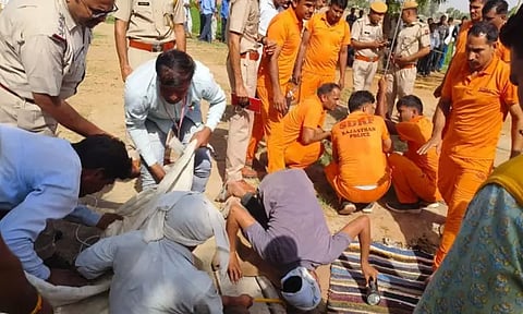 ராஜஸ்தான்: ஆழ்துளை கிணற்றில் விழுந்த சிறுவன் 7 மணி நேரத்தில் மீட்பு