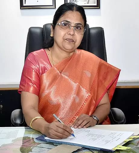 புதிய கலெக்டராக பூங்கொடி பதவி ஏற்பு