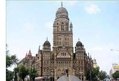 பரேல் டி.டி. மேம்பாலத்தில் இருசக்கர, கனரக வாகனங்கள் செல்ல தடை- மாநகராட்சி அறிவிப்பு