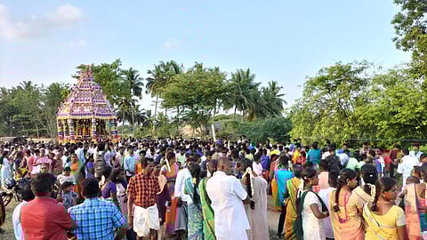 சோழப்பிராட்டி அம்மன் கோவில் தேரோட்டம்