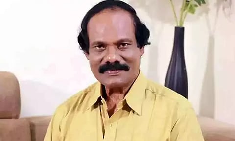 காரில் கருப்பு நிற கண்ணாடி, நம்பர் பிளேட் விதிமீறல் திண்டுக்கல் லியோனிக்கு ரூ.2,500 அபராதம்